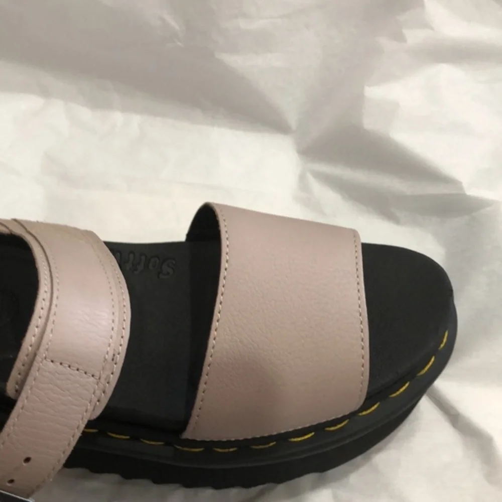 Dr. Martens Vintage Taupe Voss Quad platform Sandal size 10 brand‎ new